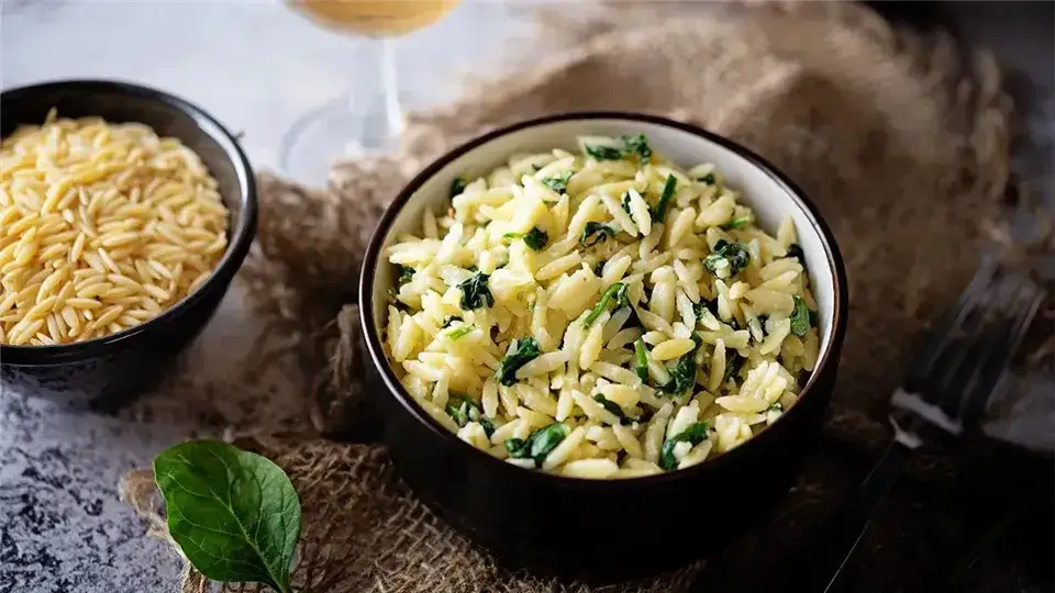 makaron orzo ugotowany al dente