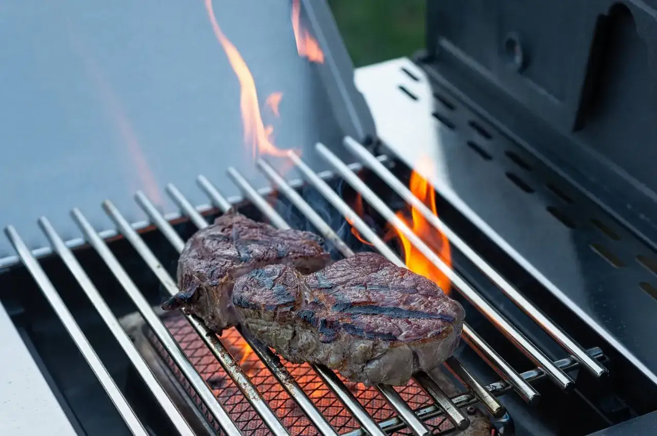 detale grilla gazowego ruszt palniki