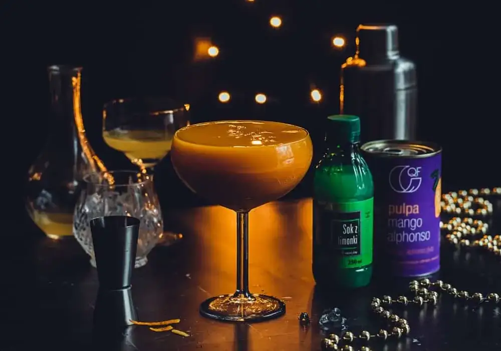 Dekoracje drink&oacute;w z mango