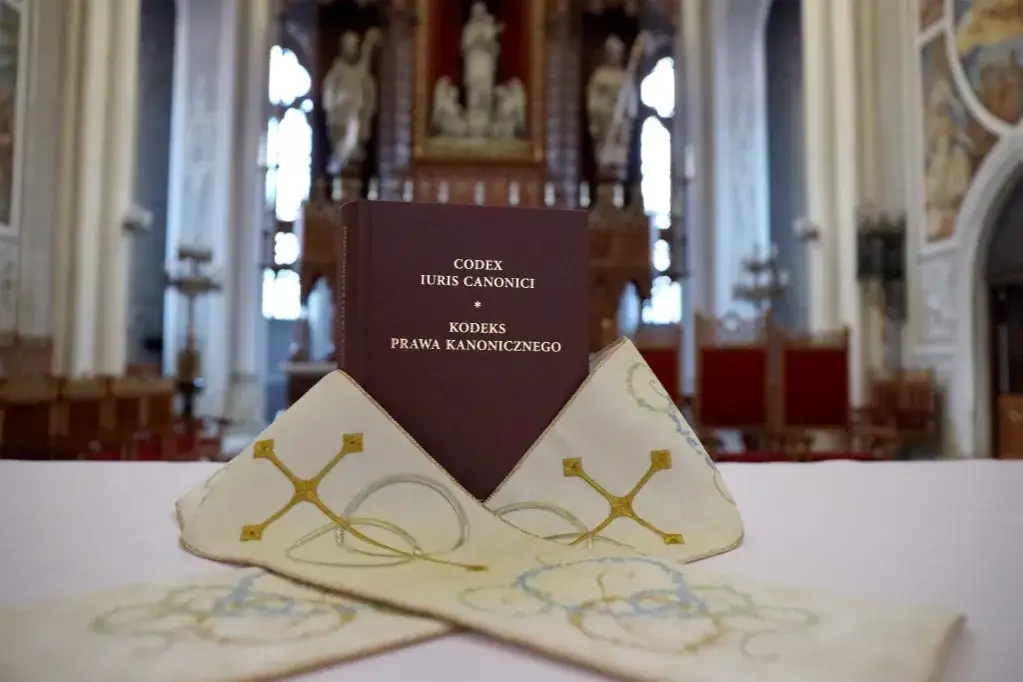 Sąd kościelny i prawo kanoniczne