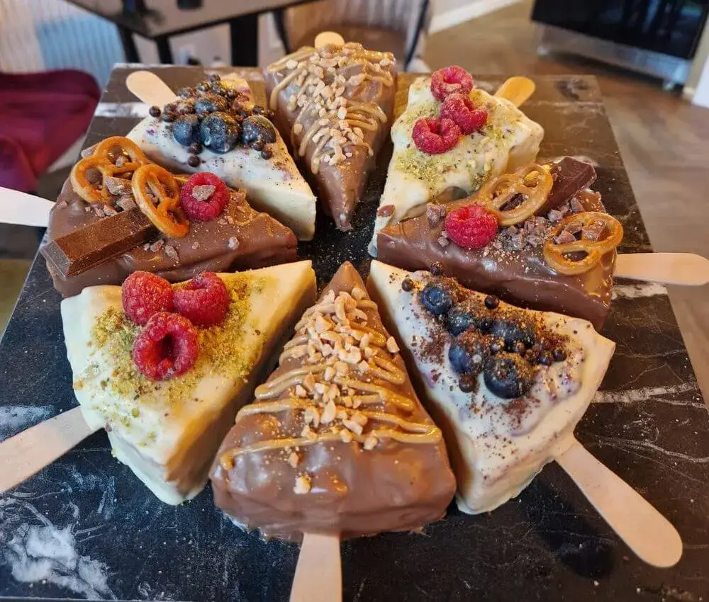 kawiarnia kościerzyna wnętrze ciasta