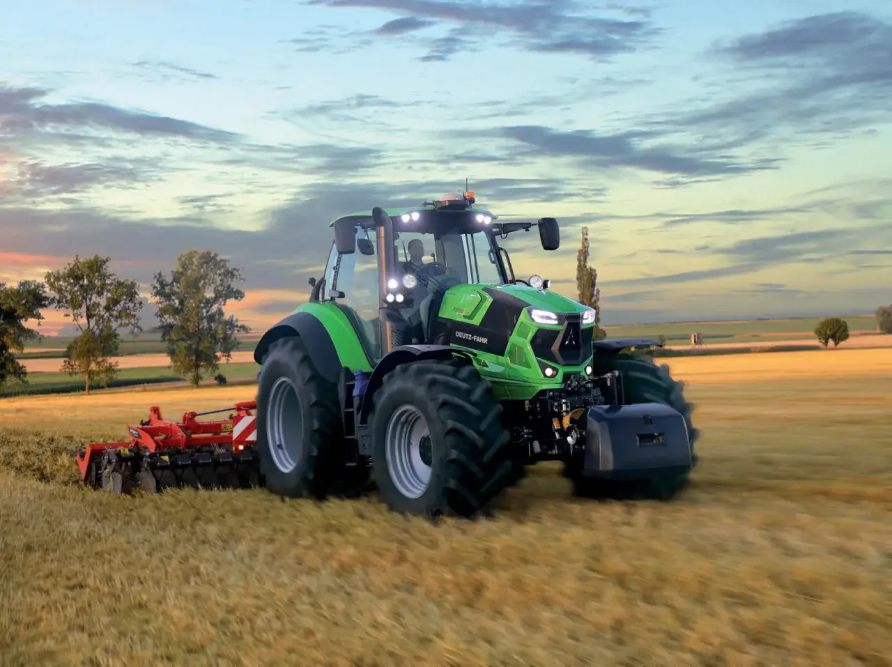 Zdjęcie Jaki olej silnikowy do ciągnika rolniczego, aby uniknąć awarii?