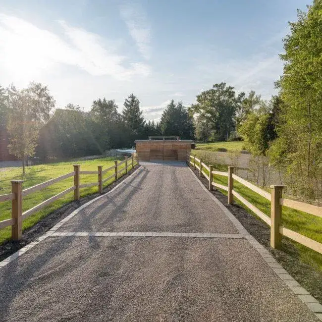 Zdjęcie Jak zrobić podjazd z kruszywa - krok po kroku bez błędów