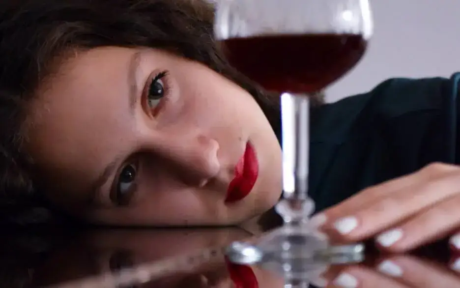 Zdjęcie Objawy alkoholizmu u kobiet – jak rozpoznać i szukać pomocy