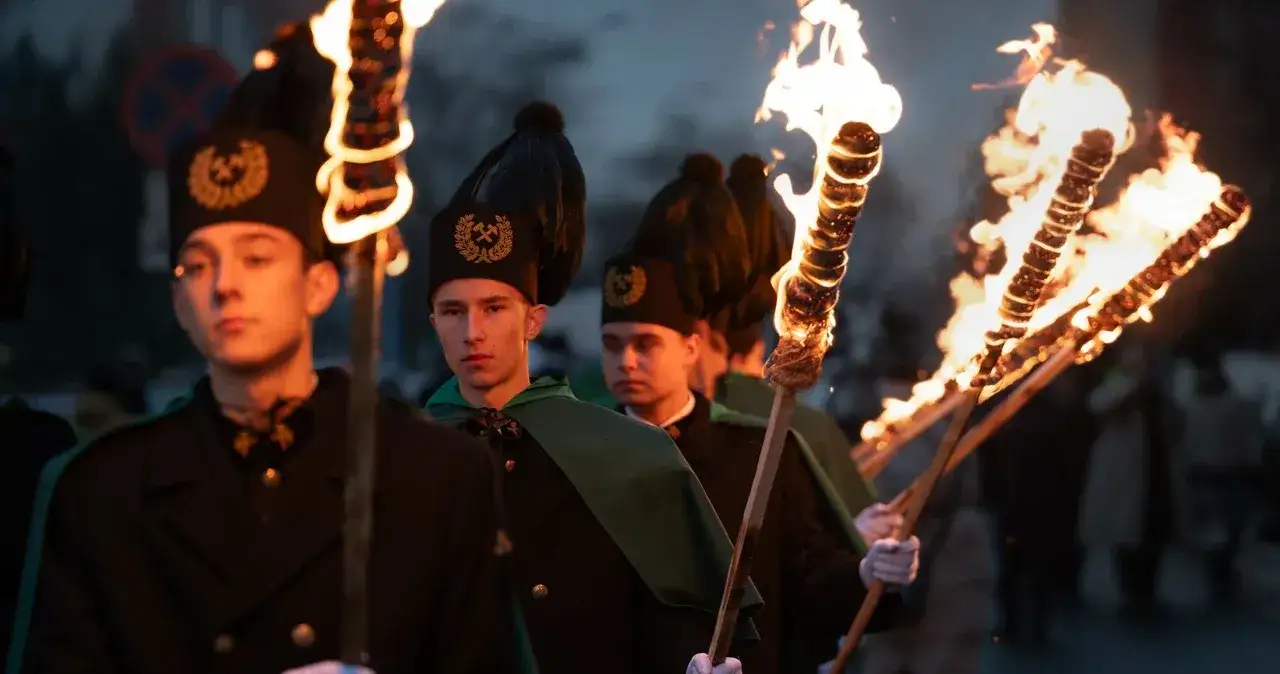 Zdjęcie Kto jest patronem górników? Poznaj ich znaczenie i tradycje