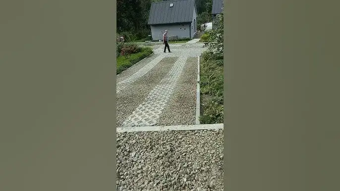 Zdjęcie Czym wyłożyć stromy podjazd, aby uniknąć problemów z bezpieczeństwem?