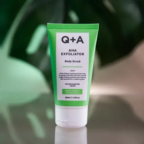 Zdjęcie Jaki peeling do ciała wybrać, aby uniknąć podrażnień i zyskać gładką skórę?