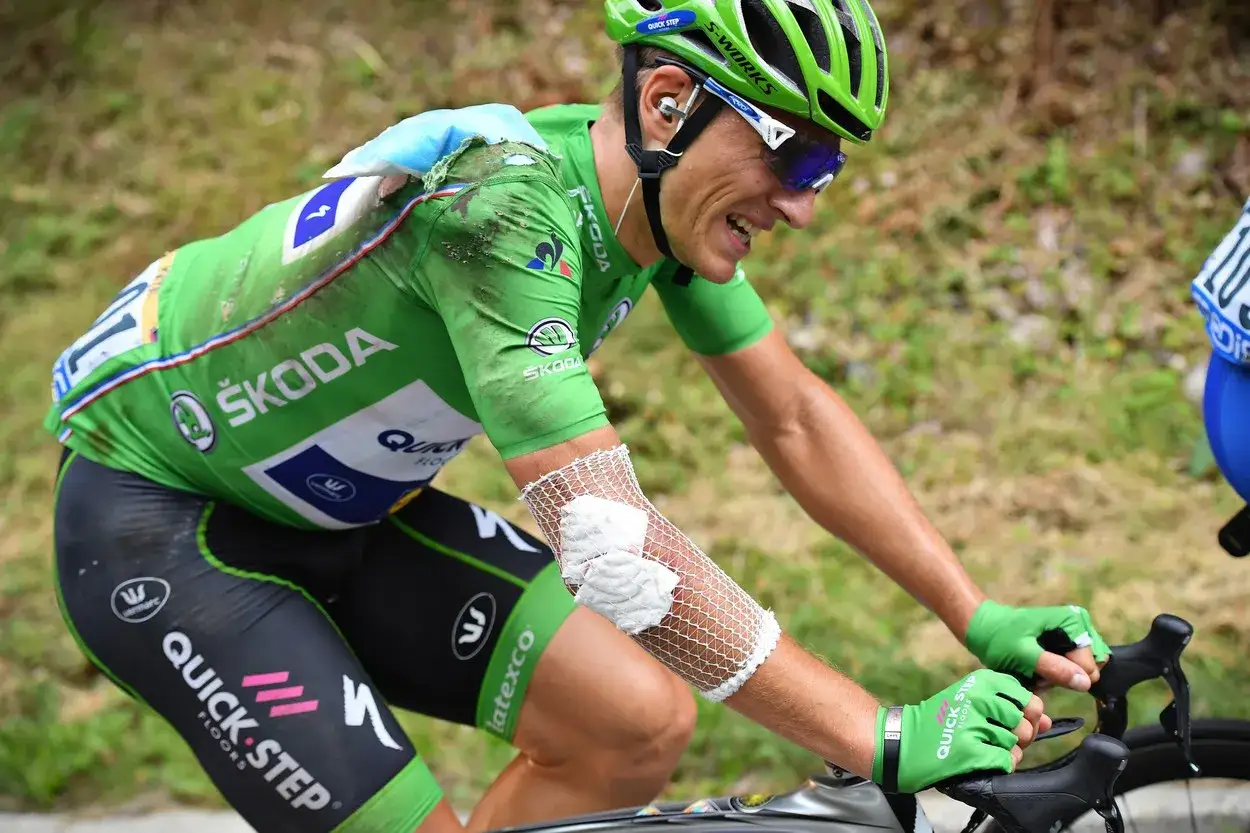 Zdjęcie Ile zarabia kolarz? Zaskakujące fakty o zarobkach w kolarstwie