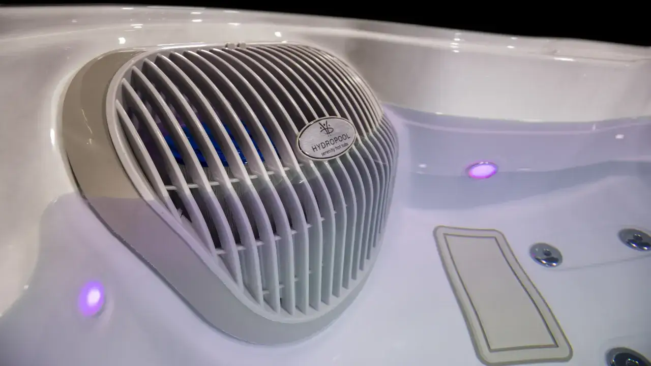 Zdjęcie Jak czyścić jacuzzi ogrodowe, aby uniknąć kosztownych napraw