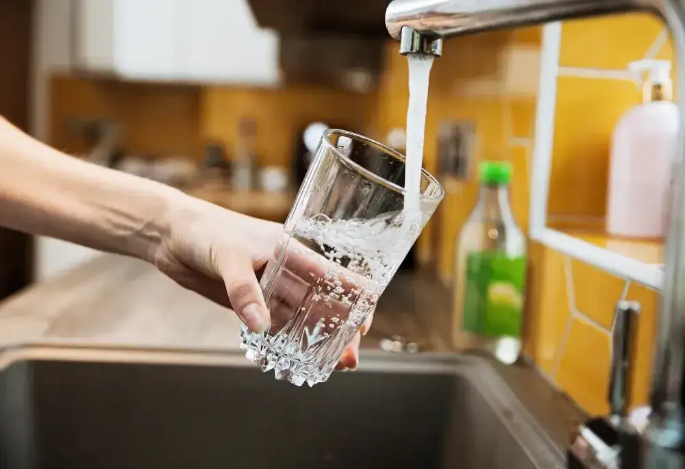 Zdjęcie Jak sprawdzić jakość wody w kranie i uniknąć niebezpieczeństw