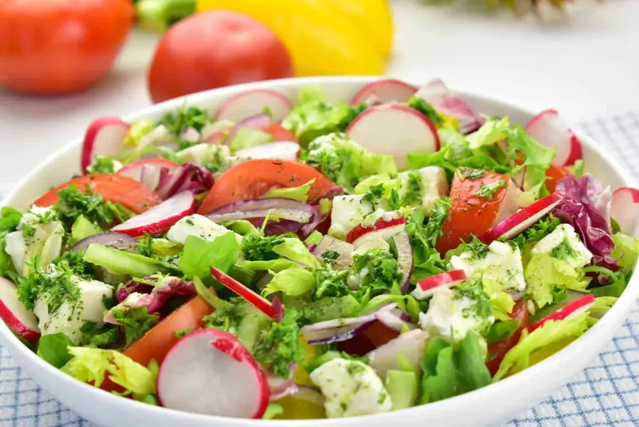 świeże surówki warzywne lekkie