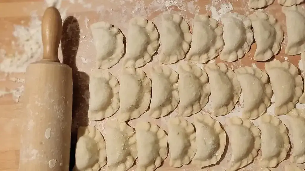 Tabela czas przechowywania pierog&oacute;w w zamrażarce