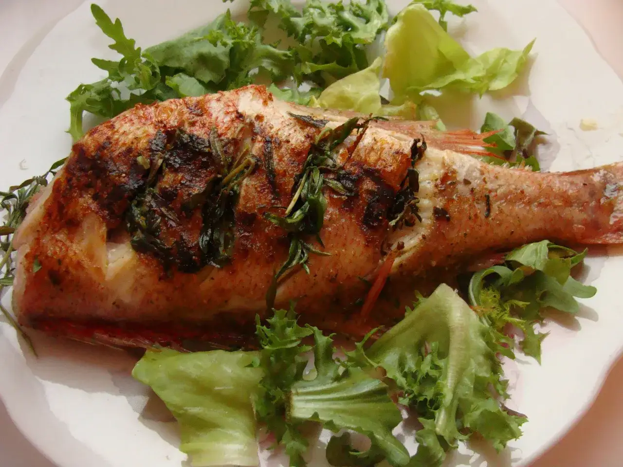 Karmazyn pieczony w folii z warzywami