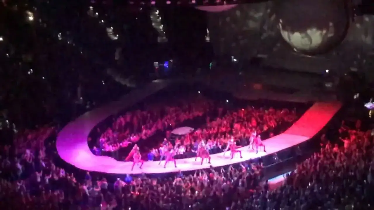 Ariana Grande koncert scena