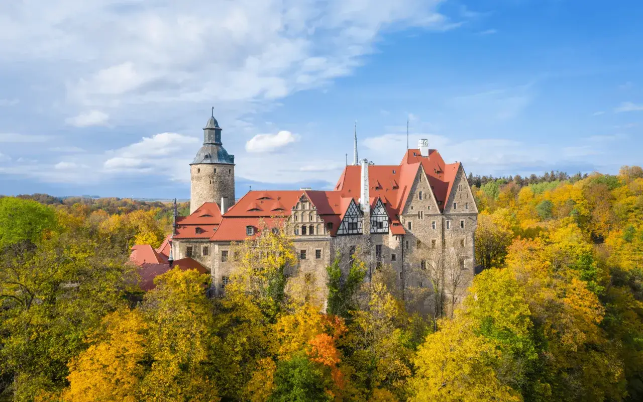 Polskie zamki i pałace jesienią
