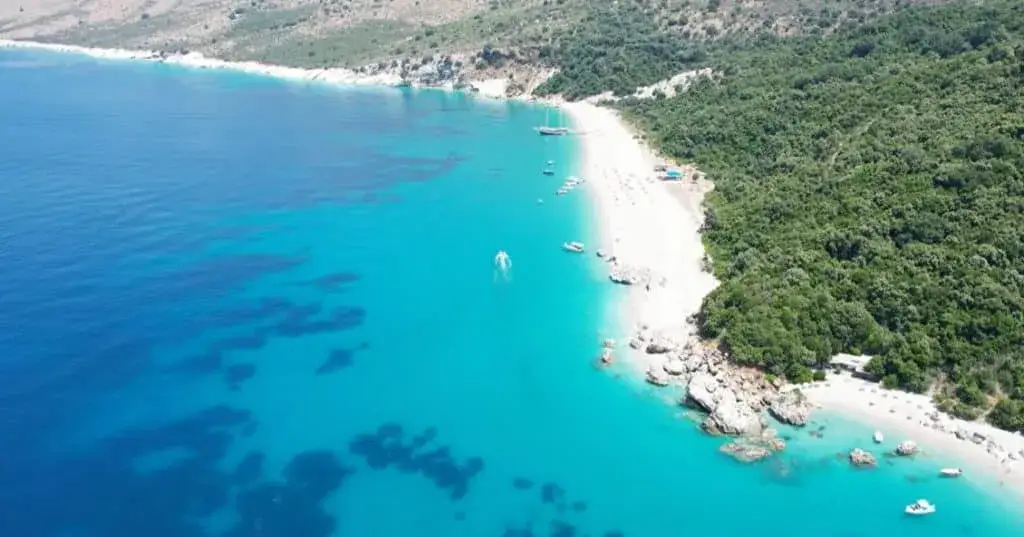 Albania Riwiera Albańska plaże turkusowa woda