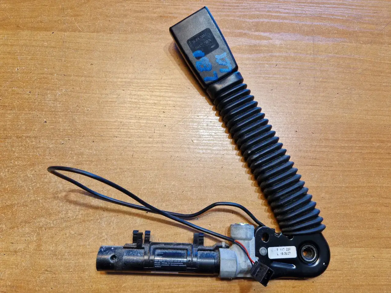 awaryjny nóż do pasów bezpieczeństwa