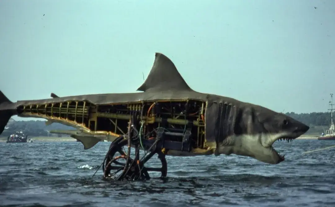 mechaniczny rekin Bruce Szczęki