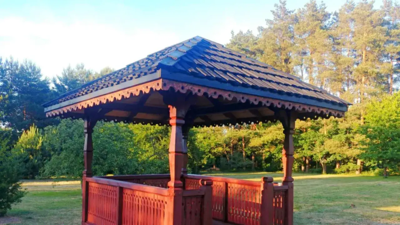 Zdjęcie Jak zbudować altanę z bali: uniknij najczęstszych błędów w budowie