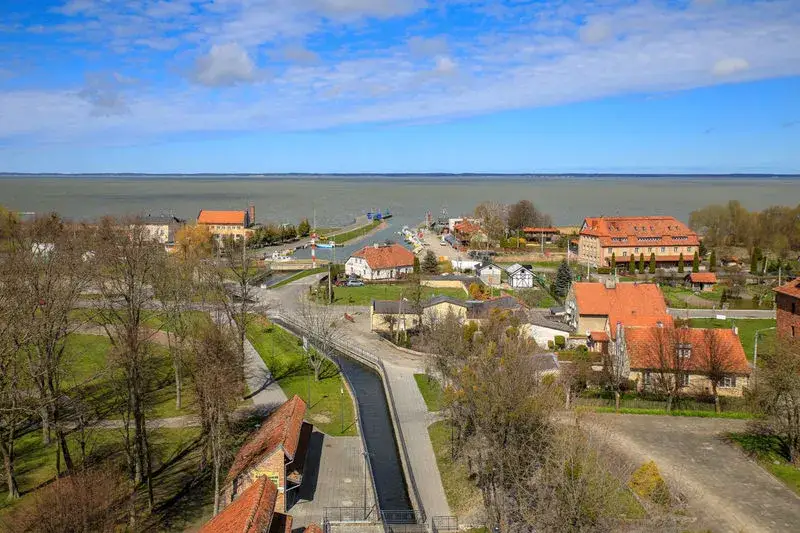 widok na katedrę frombork restauracja