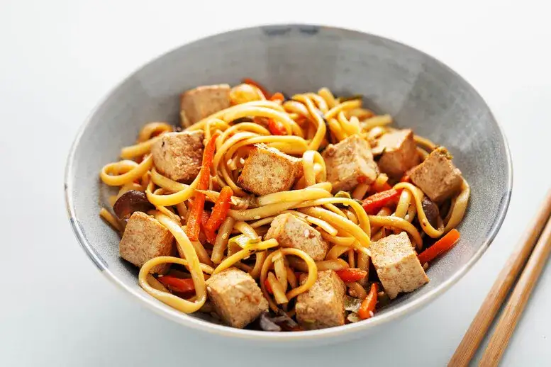 Spaghetti z tofu gotowe danie