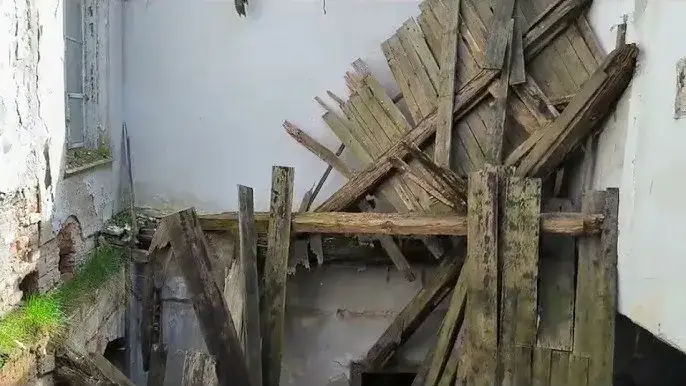 Zdjęcie Pałac w Łączanach: Historia, architektura i tajemnice tego miejsca