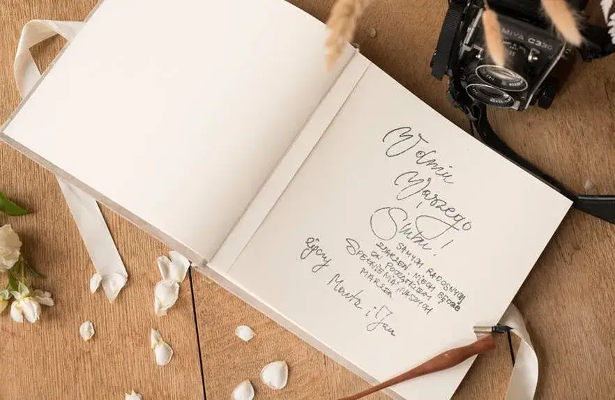 przykłady wpis&oacute;w do księgi gości na wesele