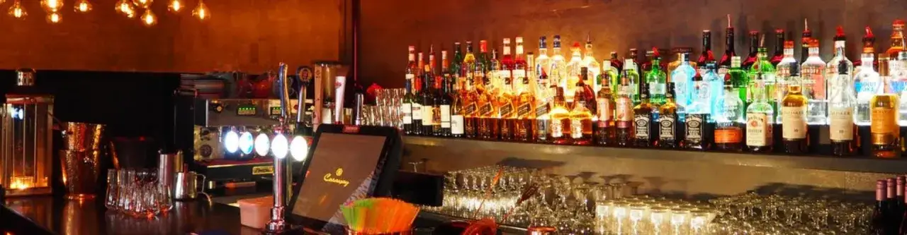 Zdjęcie Ile zarabia barman na dyskotece? Zaskakujące fakty o wynagrodzeniach