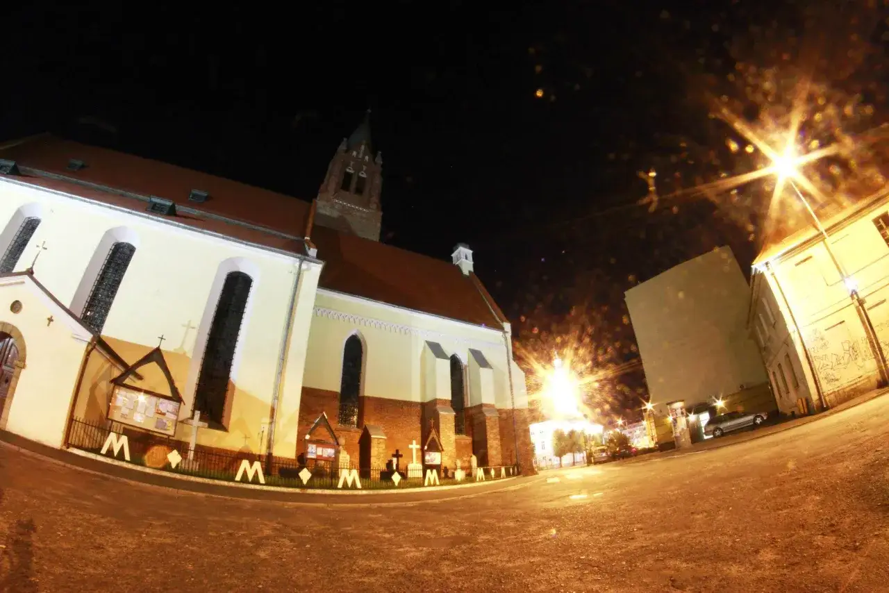 Zdjęcie Sanktuarium Oława: Historia, msze i tajemnice lokalnej społeczności