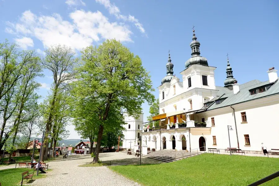 Zdjęcie Kalwaria Pacławska sanktuarium: historia, architektura i pielgrzymki.
