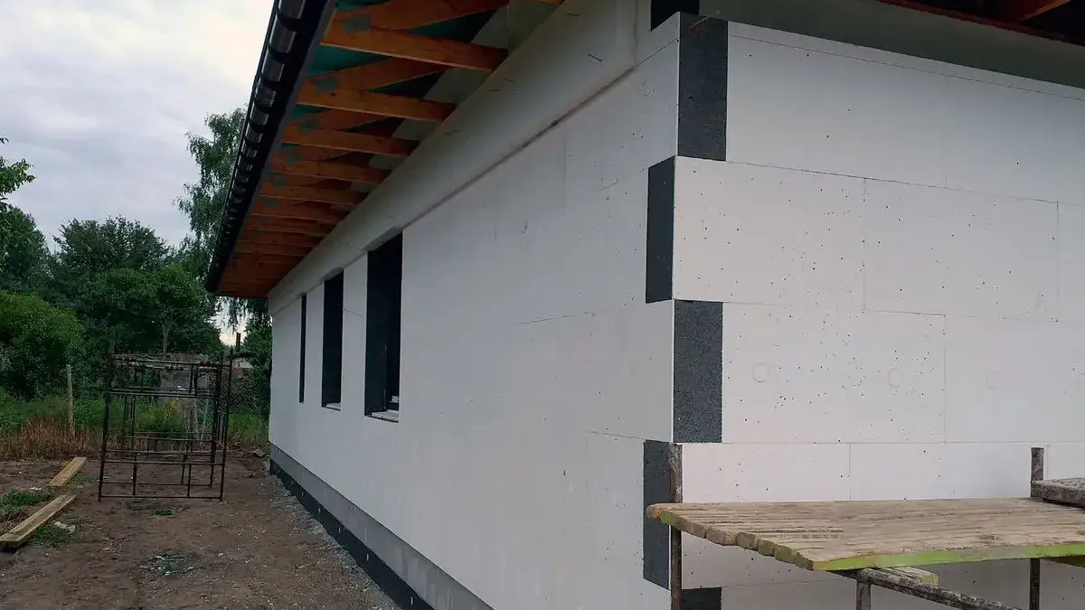 Zdjęcie Elewacja na gładko krok po kroku: sprawdzona instrukcja wykonania
