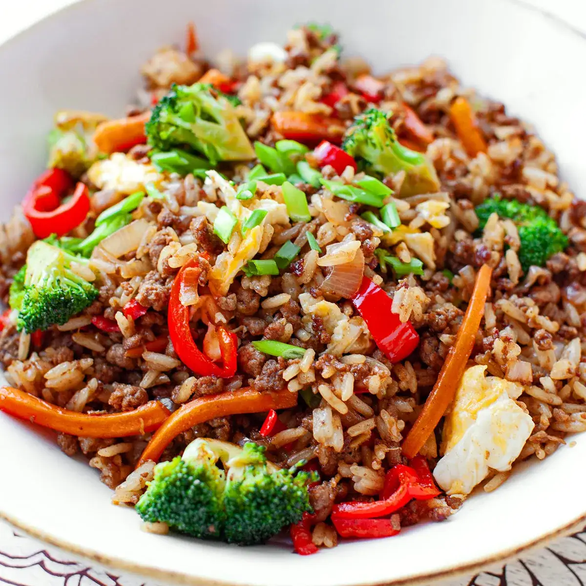 Zdjęcie Wołowina po chińsku z ryżem – proste przepisy na pyszne danie