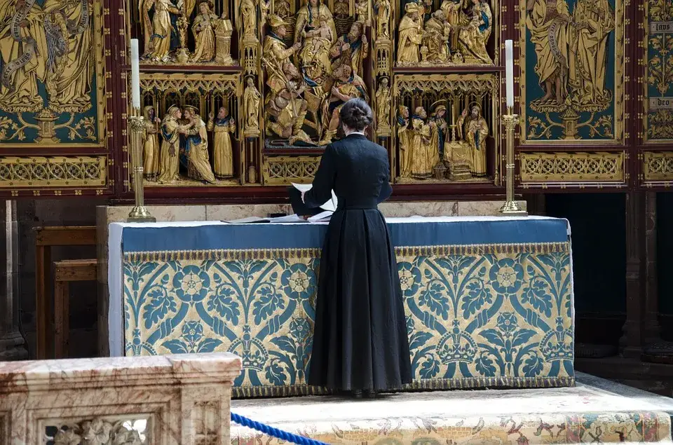 Zdjęcie W jakim kościele jest pastor i jakie są jego obowiązki?