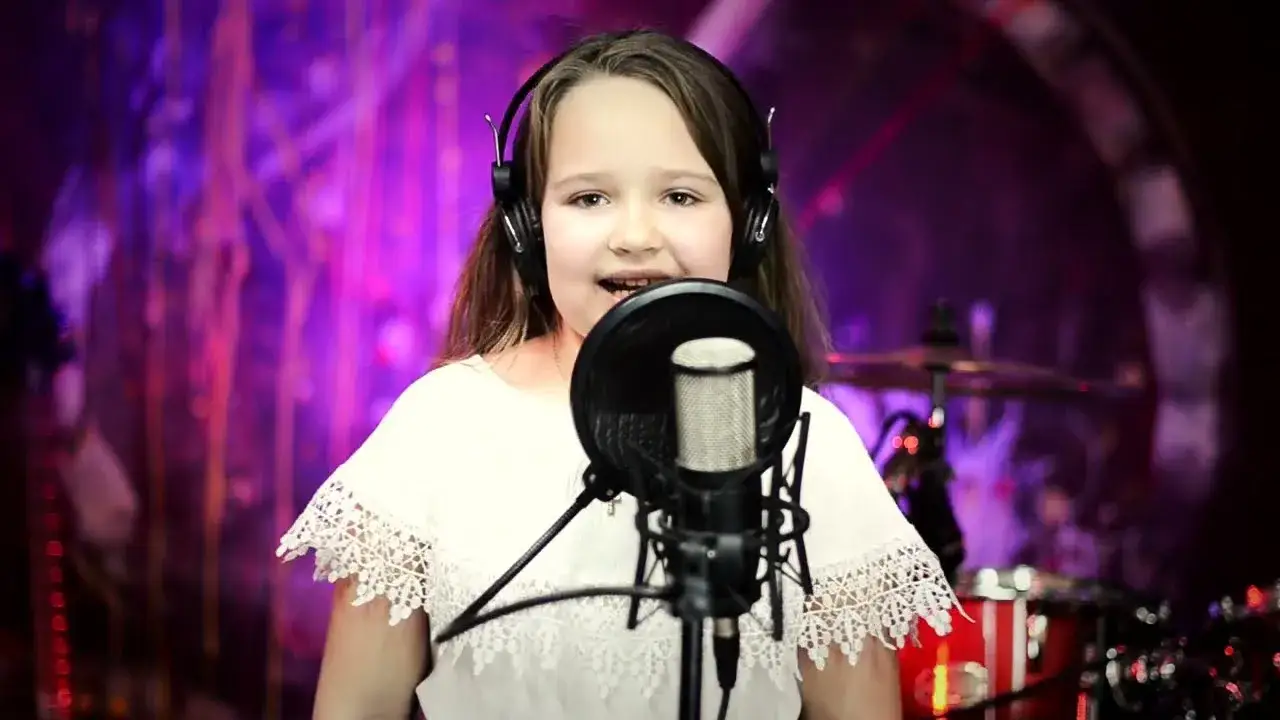 Zdjęcie Tekst piosenki kiedy babcia była mała – wspomnienia z dzieciństwa