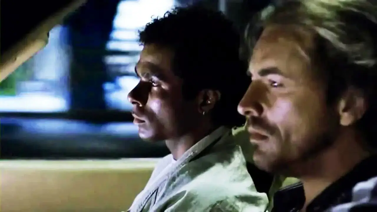 Miami Vice Phil Collins In the Air Tonight scena