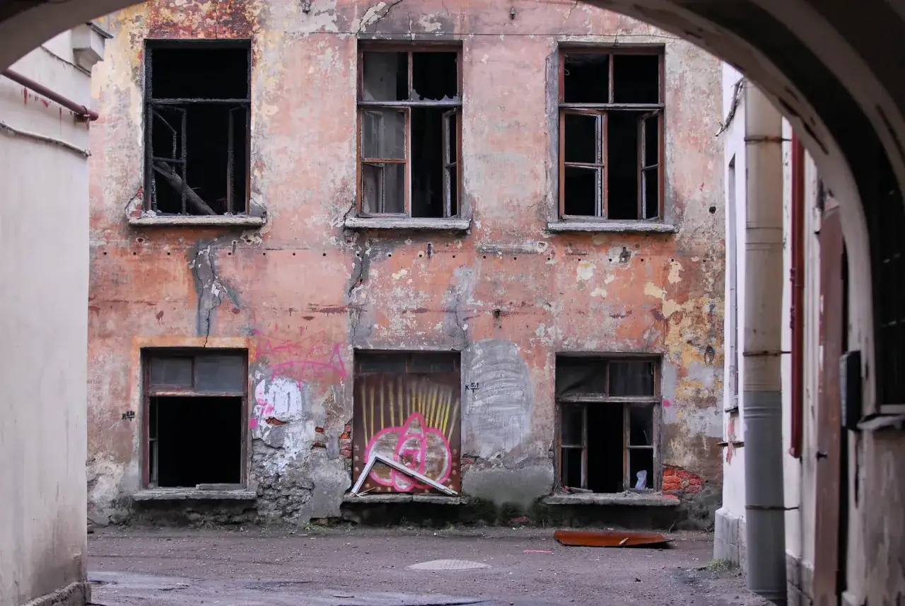 Ekspertyza techniczna budynku zagrożonego zawaleniem