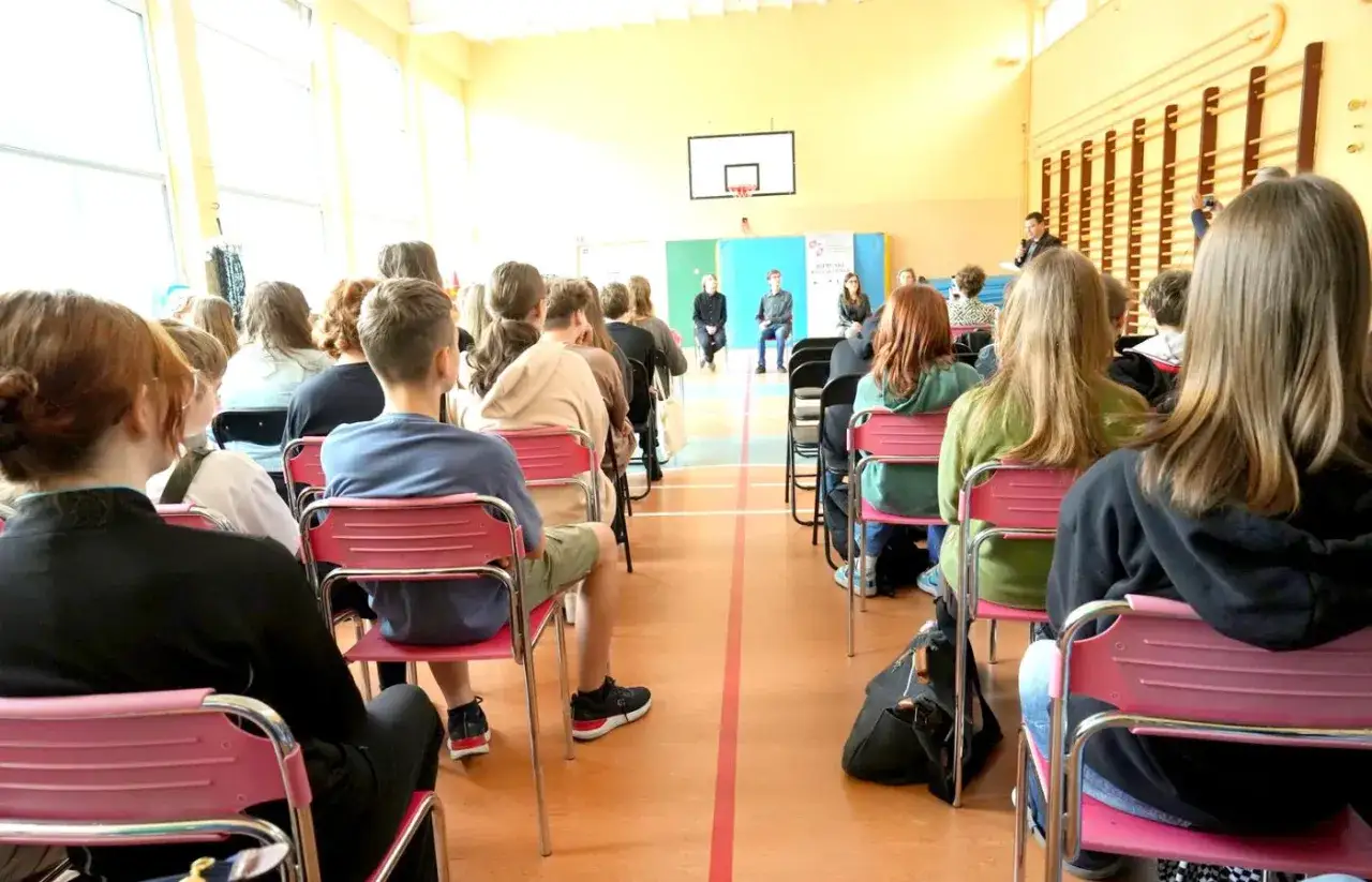 Uczniowie w klasie