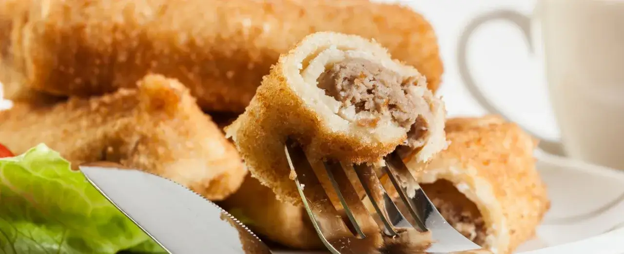 Zdjęcie Z czym podać krokiety na obiad? Klasyka i zaskakujące dodatki!