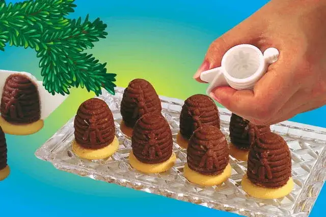 różne foremki do ciastek uli