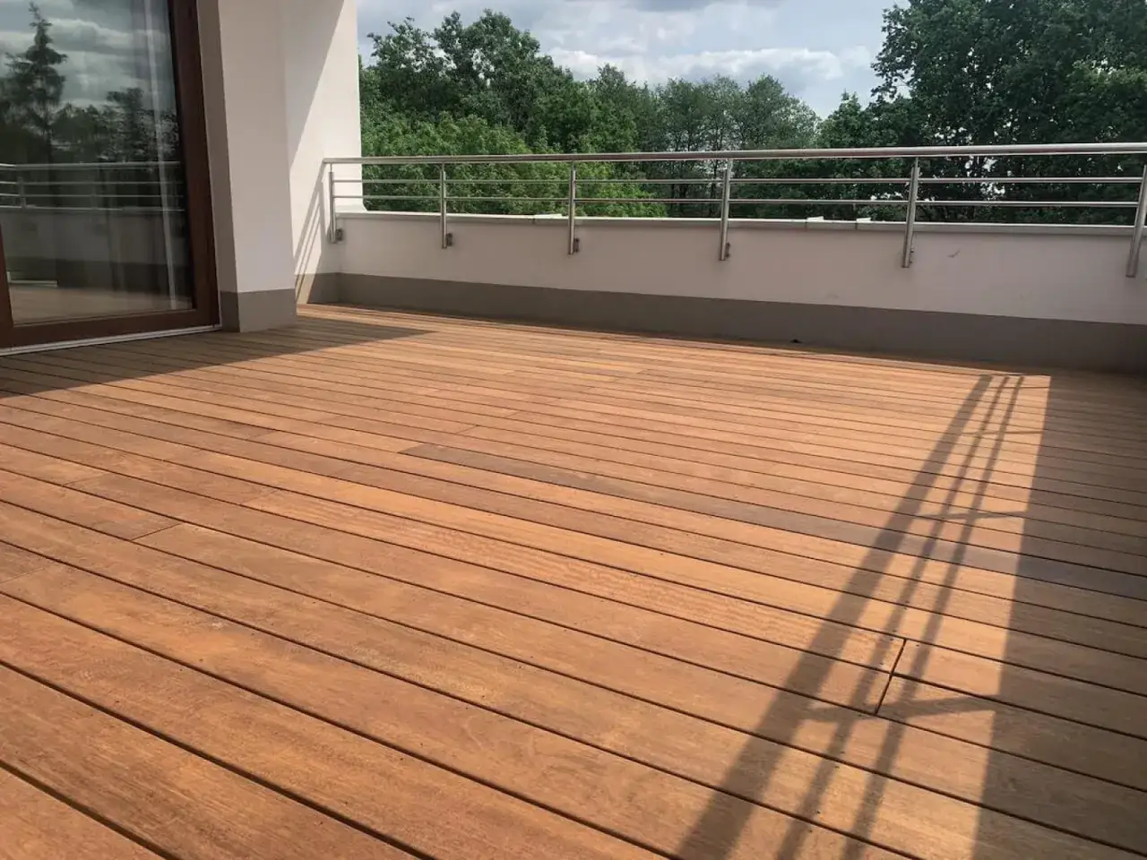 Koszty budowy tarasu drewnianego w Polsce