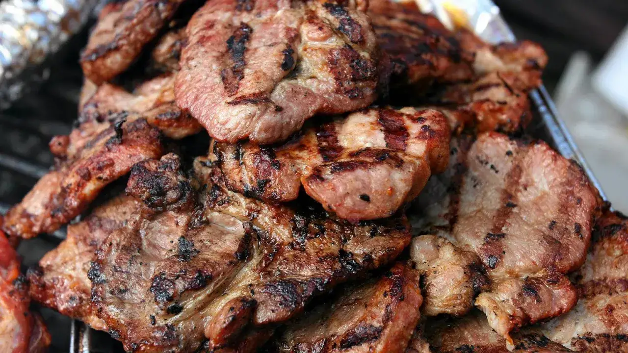 Soczysta kark&oacute;wka z grilla z marynatą