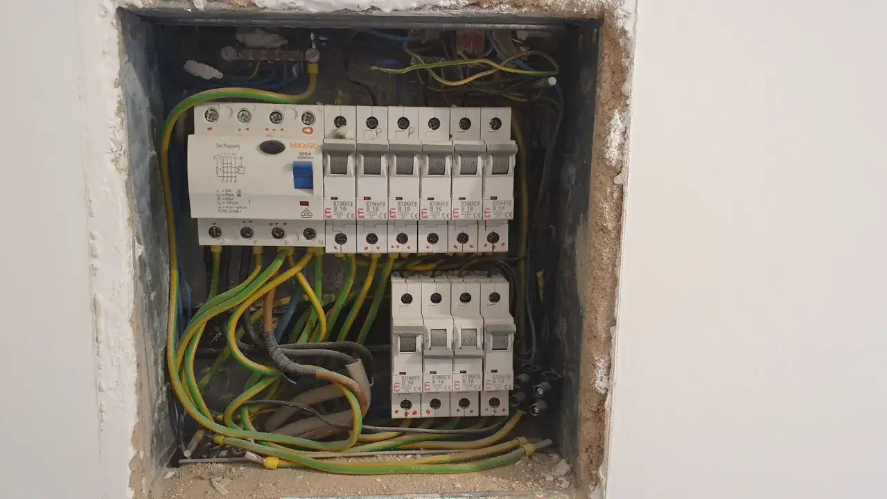 rozdzielnica elektryczna domowa z RCD