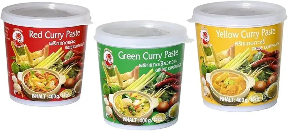 różne kolory past curry: zielona, czerwona, żółta