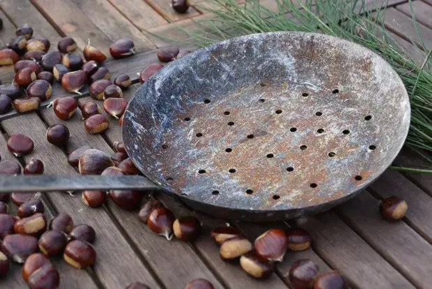 Châtaignes grillées poêle