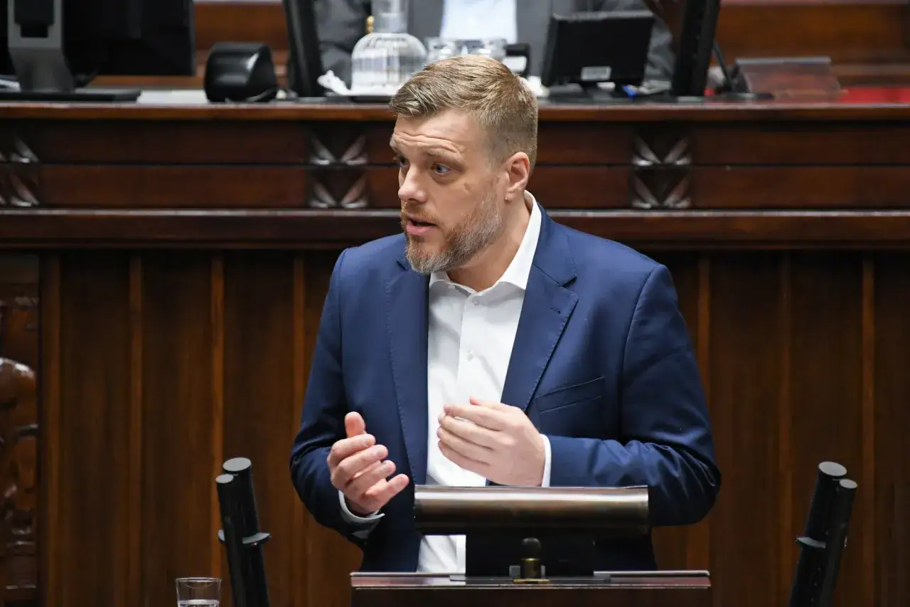 Adrian Zandberg oświadczenie majątkowe