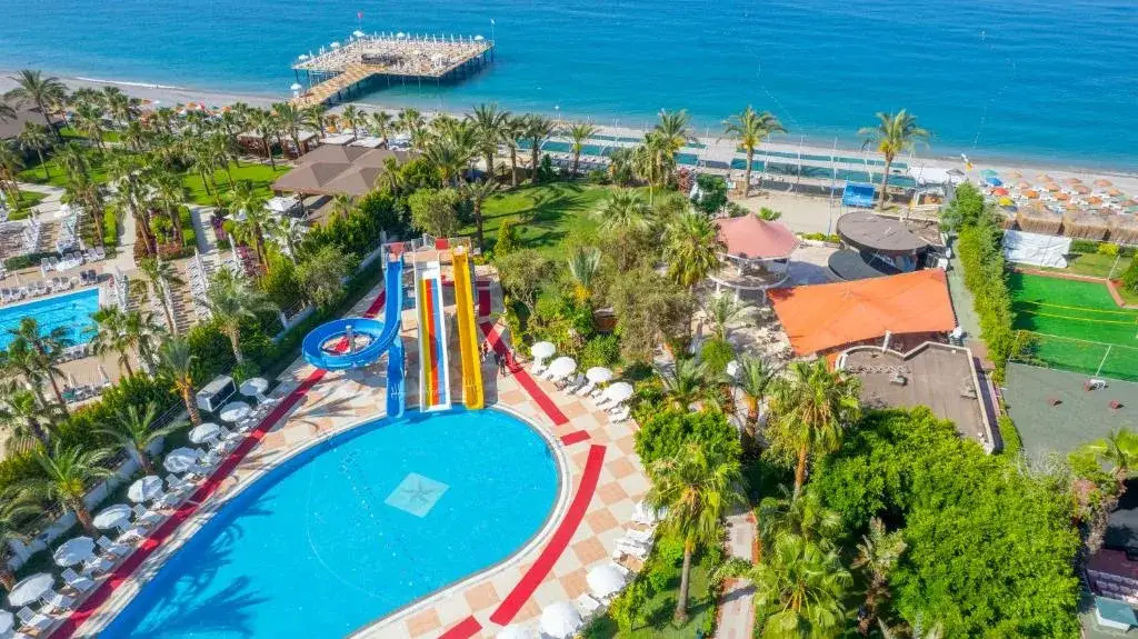 Okurcalar hotele i plaża