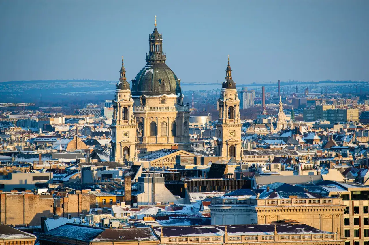 Styczeń podr&oacute;że słońce narty city break