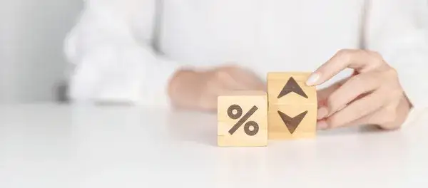 para podpisująca dokumenty finansowe lub symbol ochrony majątku