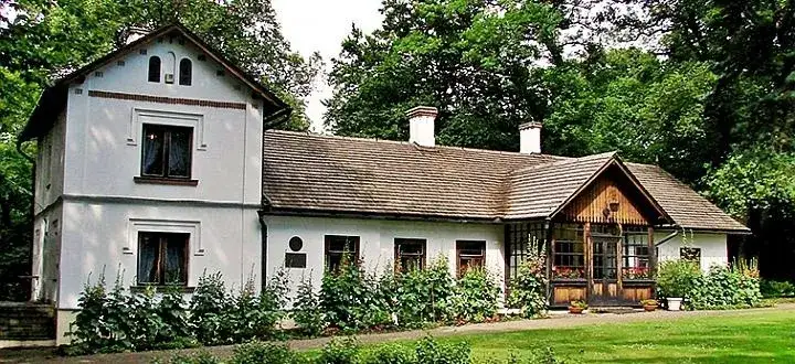 Zdjęcie Dworek Marii Konopnickiej - historia, życie poetki i muzeum w Żarnowcu