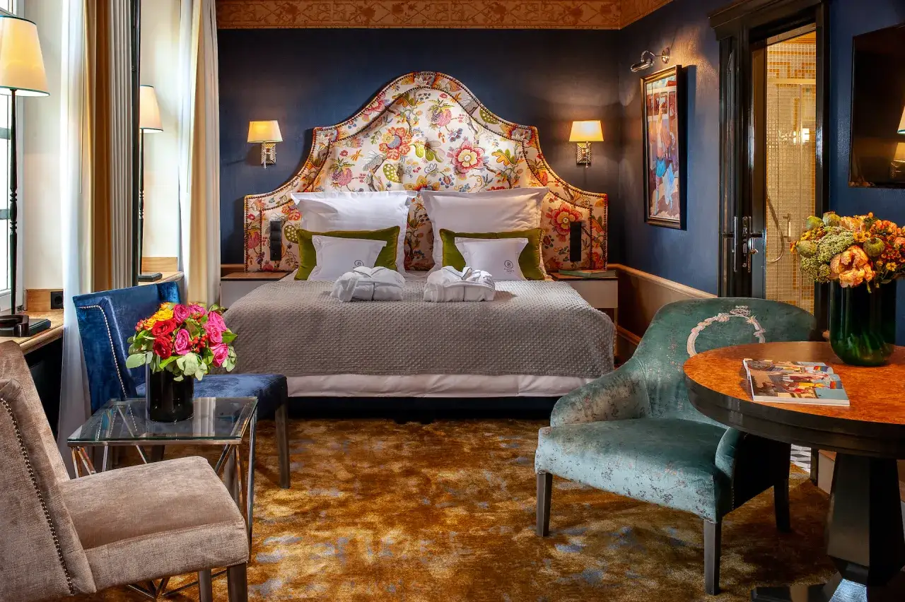 wnętrze butikowego hotelu dla dorosłych luksusowy design